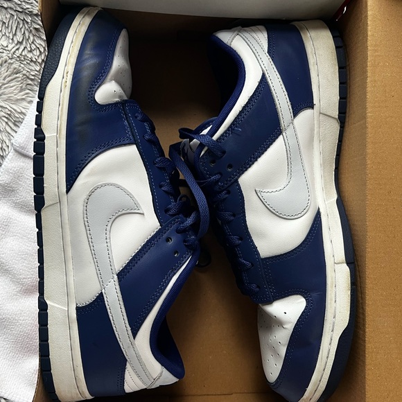 Nike Men's Blue and White Dunks - Picture 6 of 7